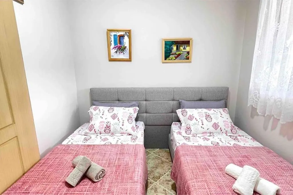 Lusi'S Apartment بورغراديك