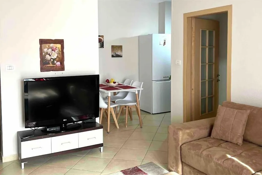 Lusi'S Apartment بورغراديك