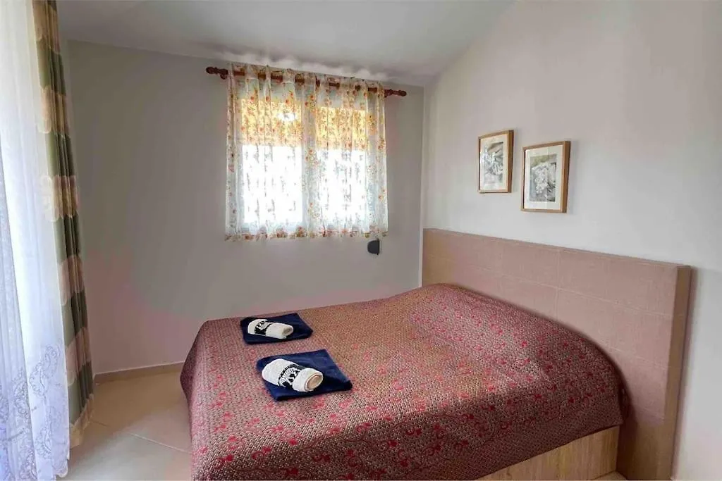 Lusi'S Apartment بورغراديك